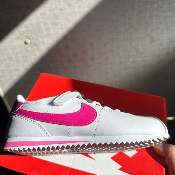 Nike White Sneakers with Pink Accents - Picture 2 of 3